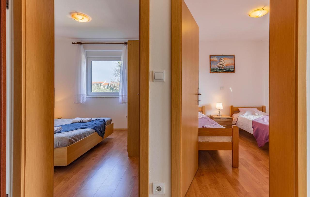 Lovely Apartment In Medulin With Kitchen Exterior foto
